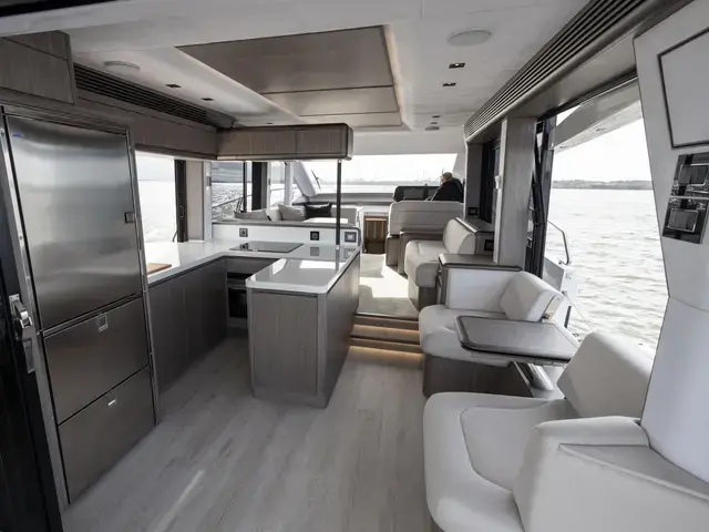 Galeon 560 Fly