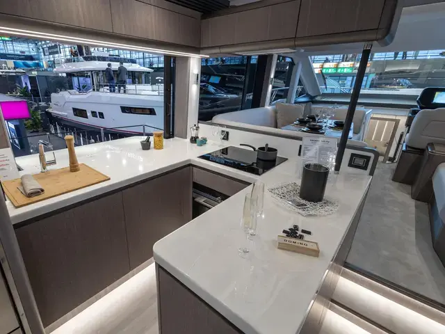 Galeon 560 Fly