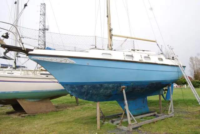 1972 Offshore halcyon clipper 27