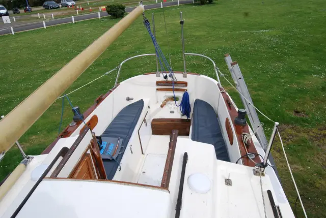 1972 Offshore halcyon clipper 27