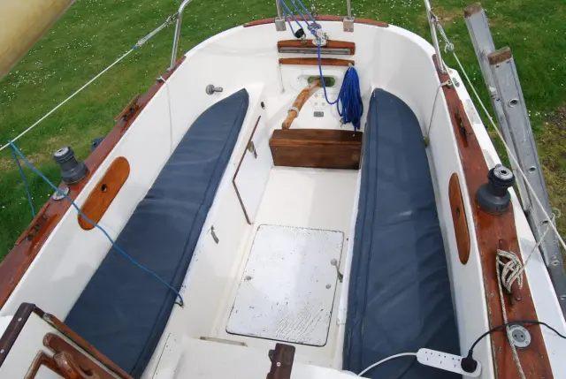 1972 Offshore halcyon clipper 27