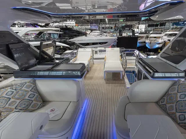 Galeon 560 Fly