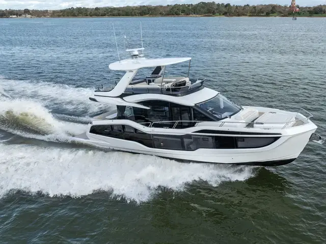 Galeon 560 Fly