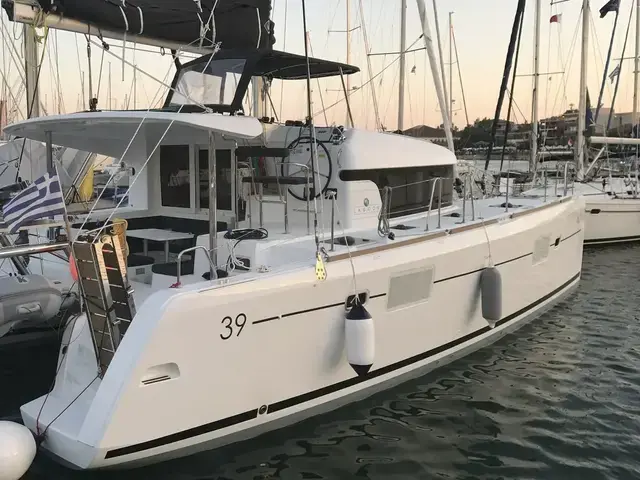 Lagoon 39