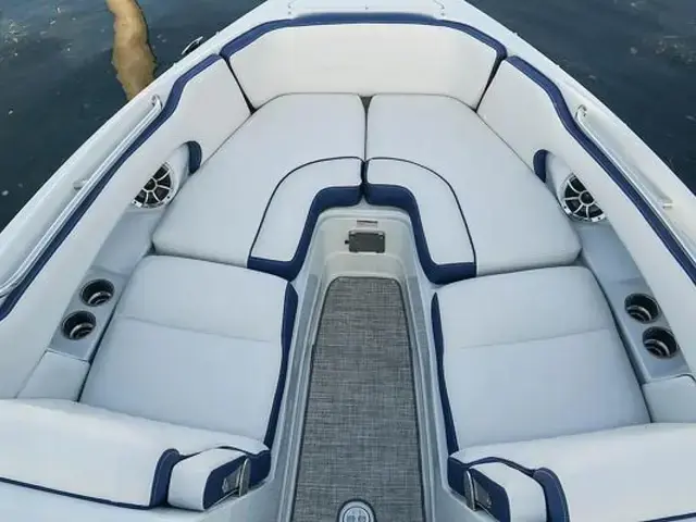 Crownline 270 Xss