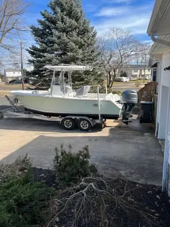 2016 Sea Hunt 225 ultra