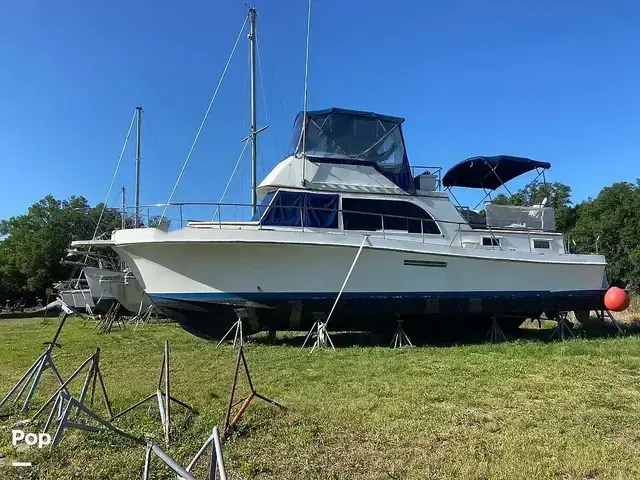 Ocean Yachts 40+2 Flying Bridge Trawler