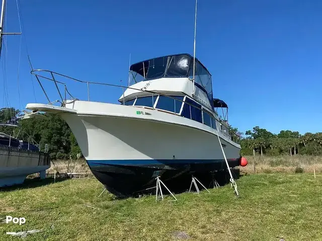 Ocean Yachts 40+2 Flying Bridge Trawler