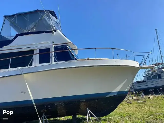 Ocean Yachts 40+2 Flying Bridge Trawler