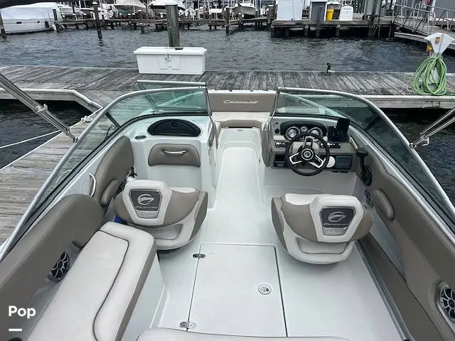 2023 Crownline 215