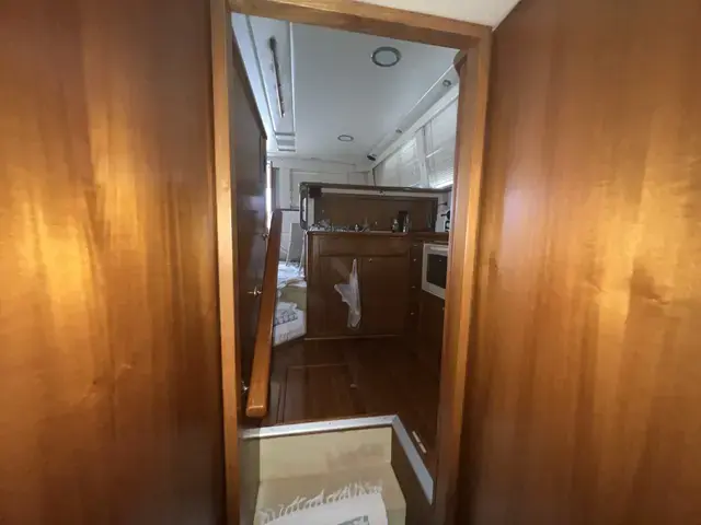 Riviera 48 Flybridge