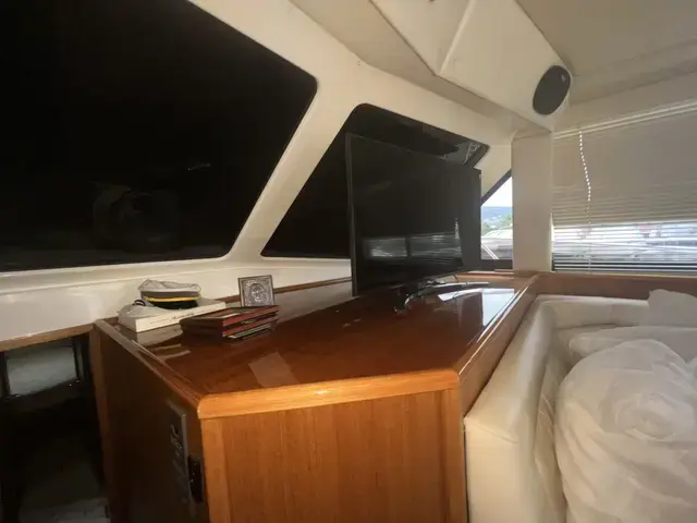 Riviera 48 Flybridge