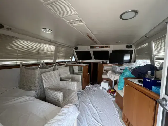 Riviera 48 Flybridge