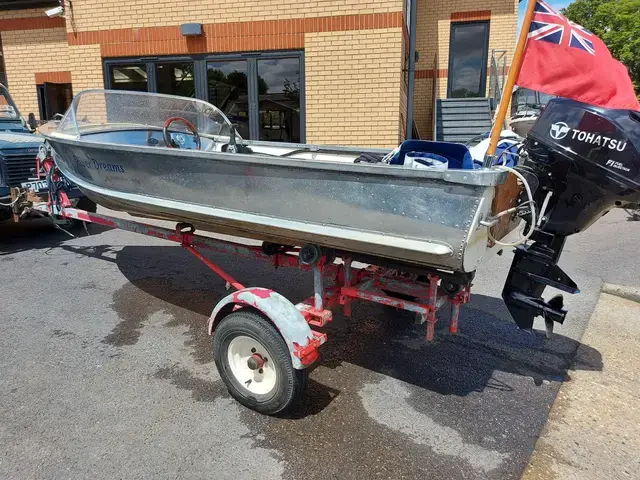 Pearly Miss Aluminium Classic Speed Boat