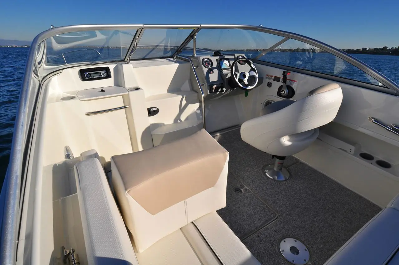 2014 Bayliner 642 cuddy