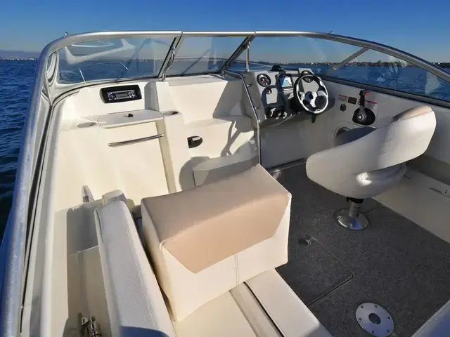 Bayliner 642 Cuddy