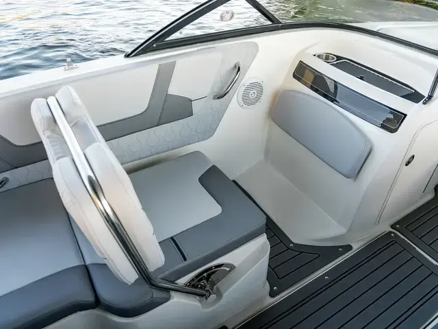 Bayliner Vr5