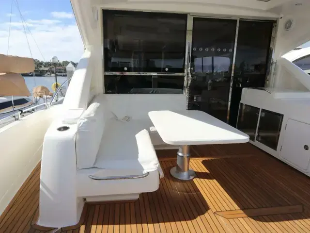 Riviera 6000 Sport Yacht