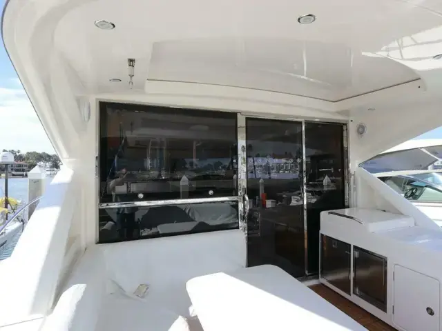 Riviera 6000 Sport Yacht