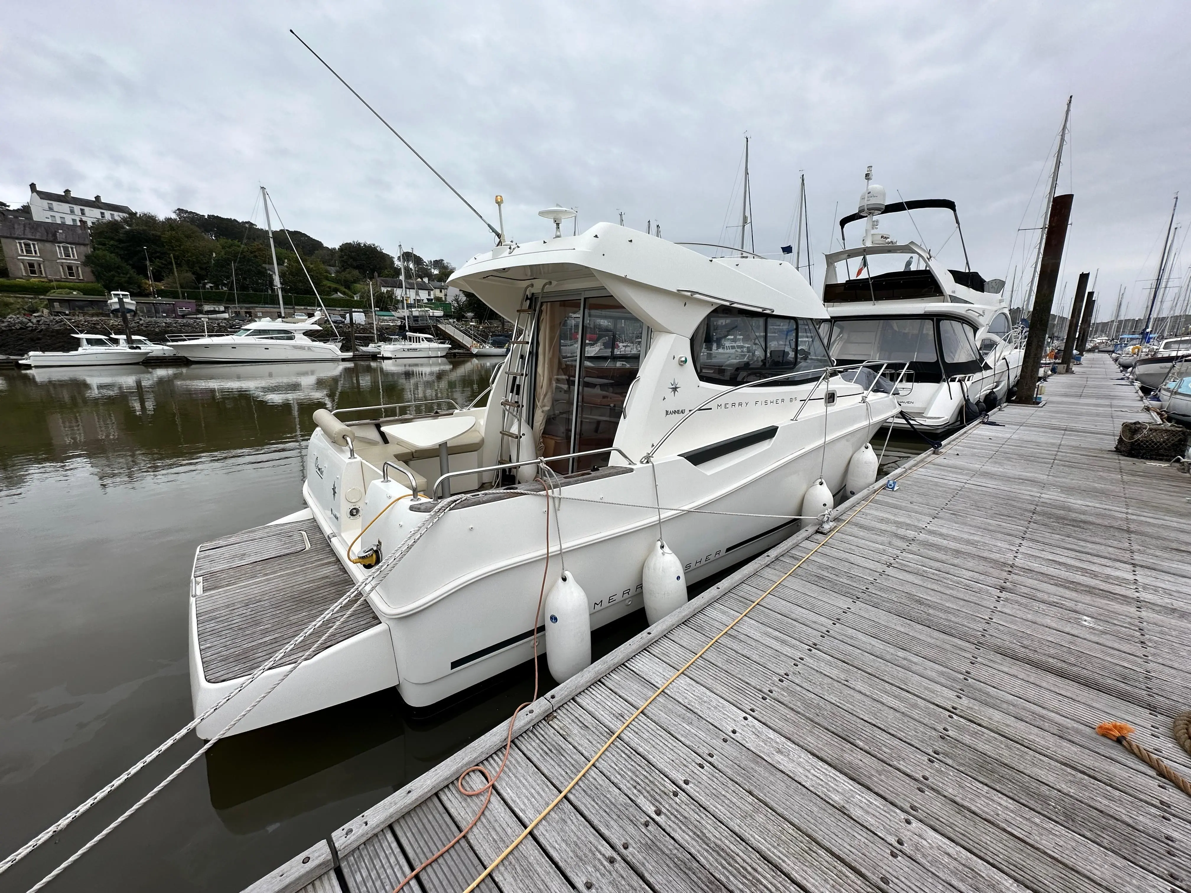 2010 Jeanneau merry fisher 815