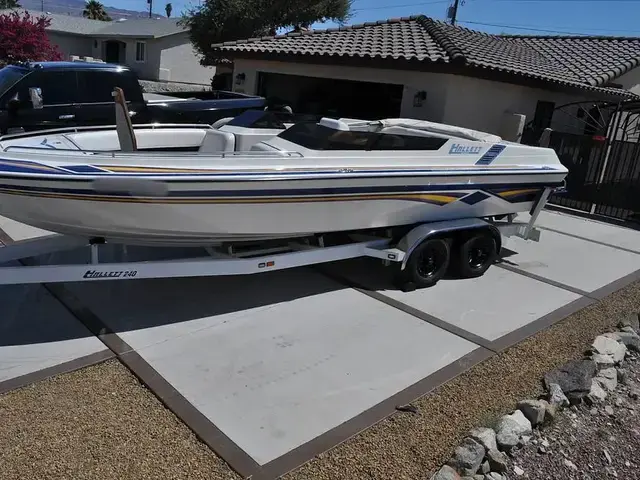 Hallett 240 Open Bow