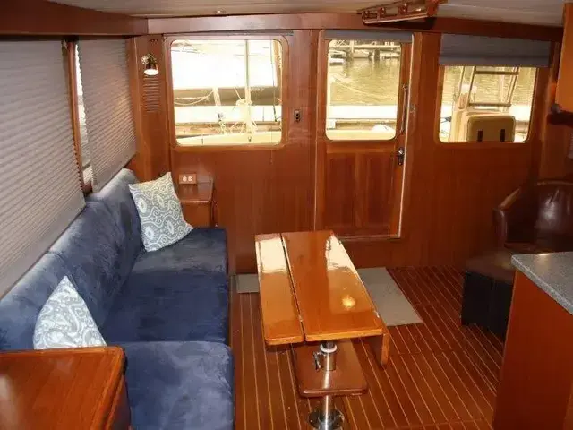 North Pacific 43 Pilothouse