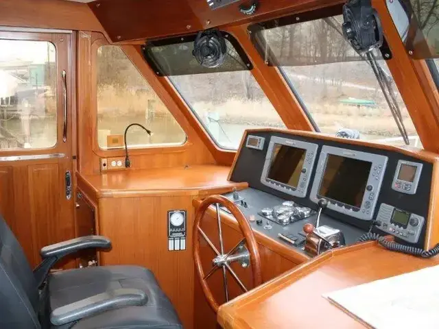 North Pacific 43 Pilothouse