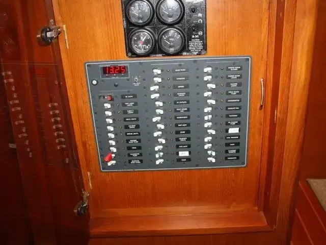 North Pacific 43 Pilothouse