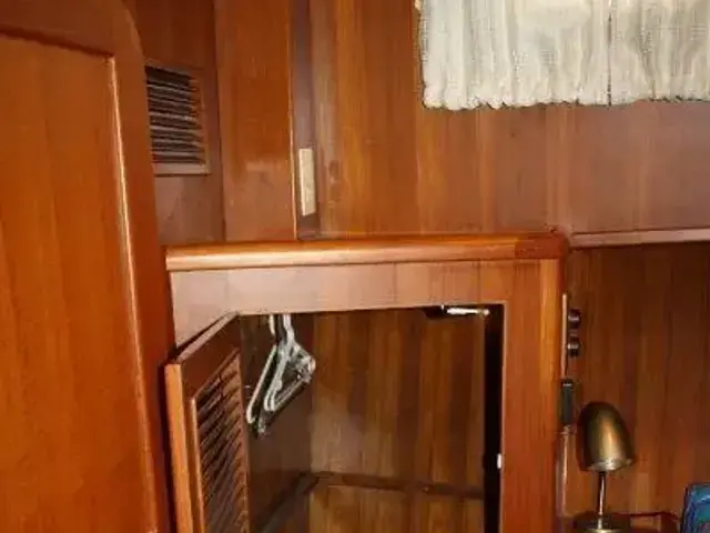 North Pacific 43 Pilothouse