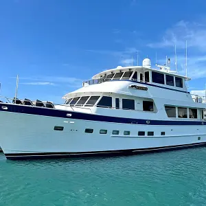 2017 Outer Reef 860 Deluxbridge Motoryacht