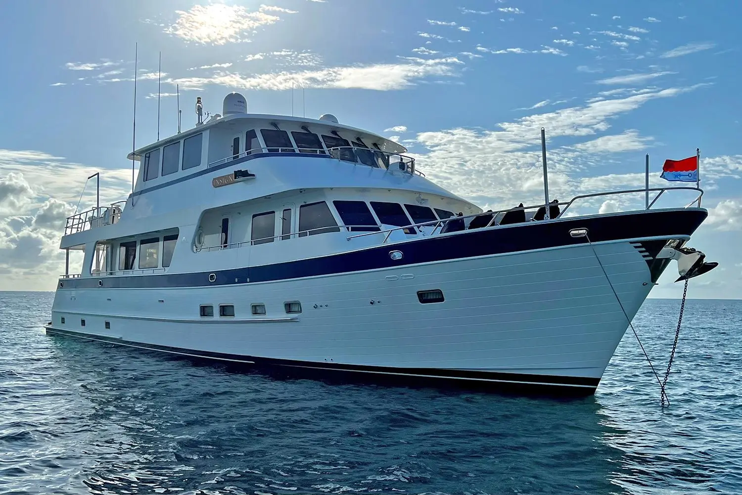 2017 Outer Reef 860 deluxbridge motoryacht