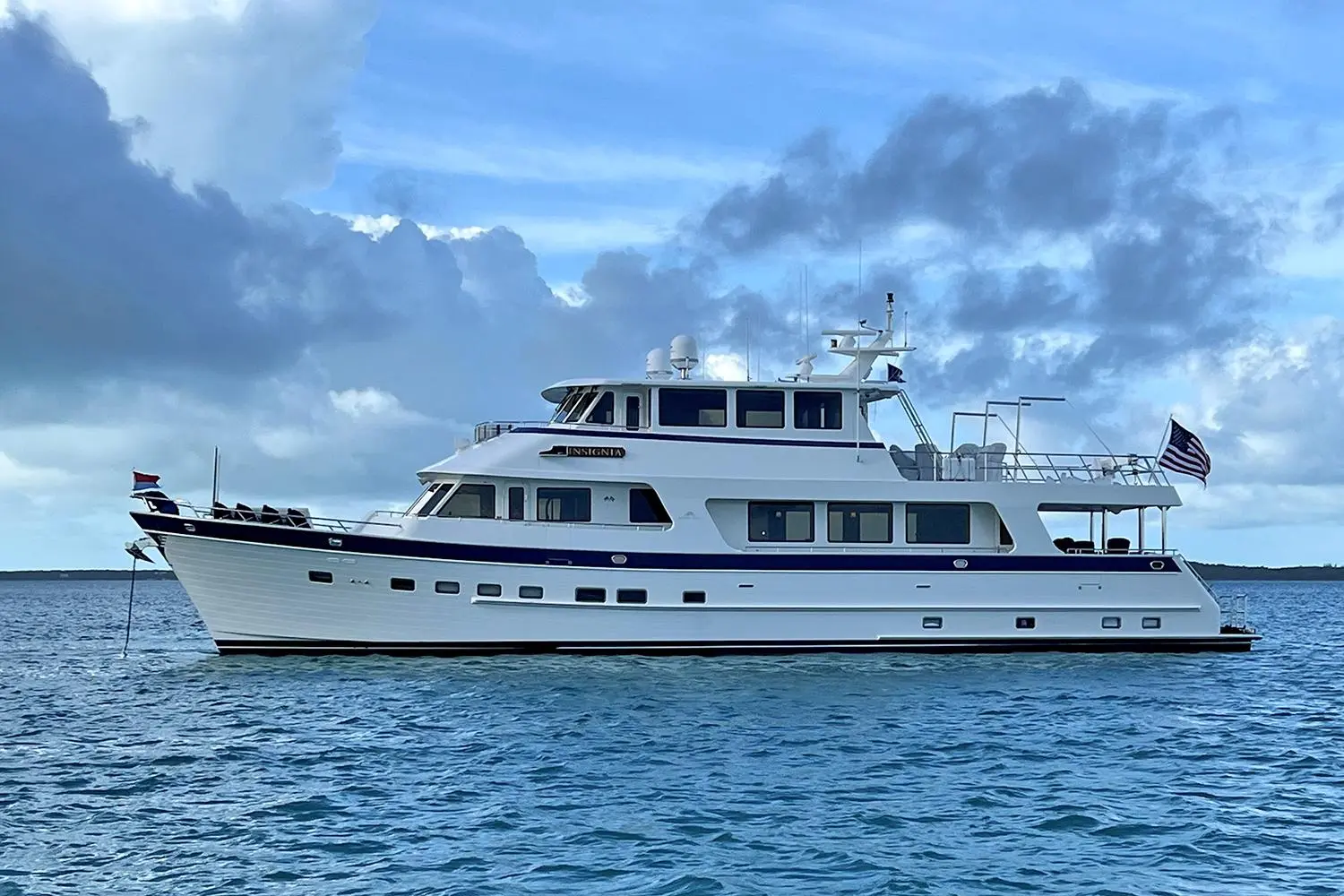 2017 Outer Reef 860 deluxbridge motoryacht