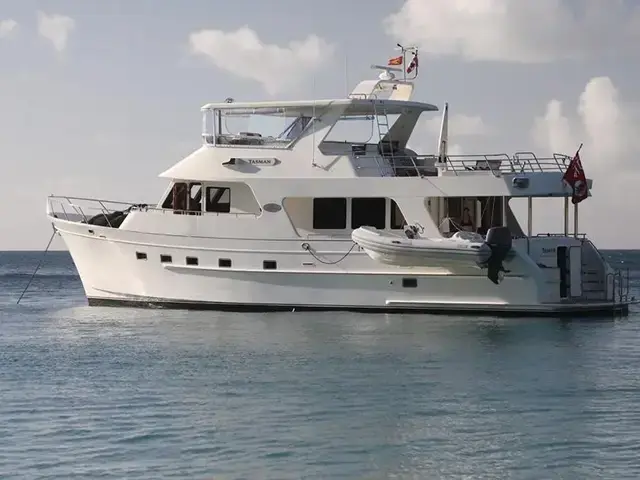 Outer Reef 650 Motoryacht