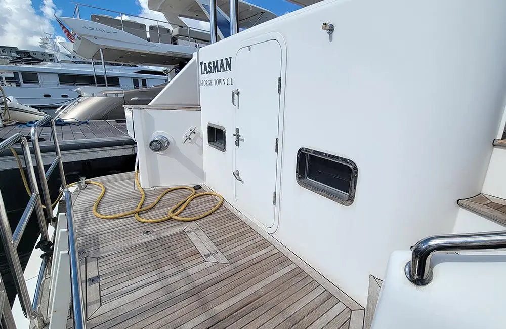 2006 Outer Reef 650 motoryacht