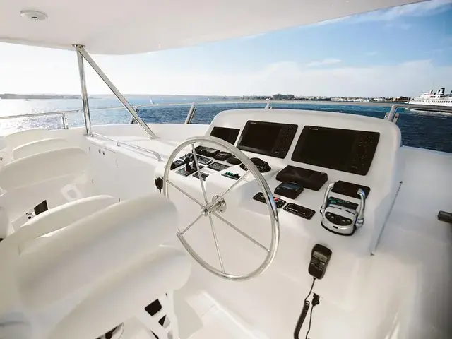 Outer Reef 880 Cockpit Motoryacht