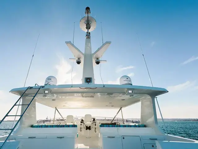 Outer Reef 880 Cockpit Motoryacht