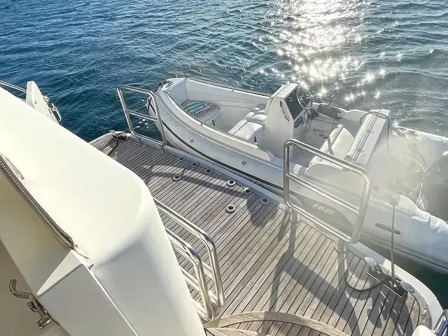 Outer Reef 700 Motoryacht