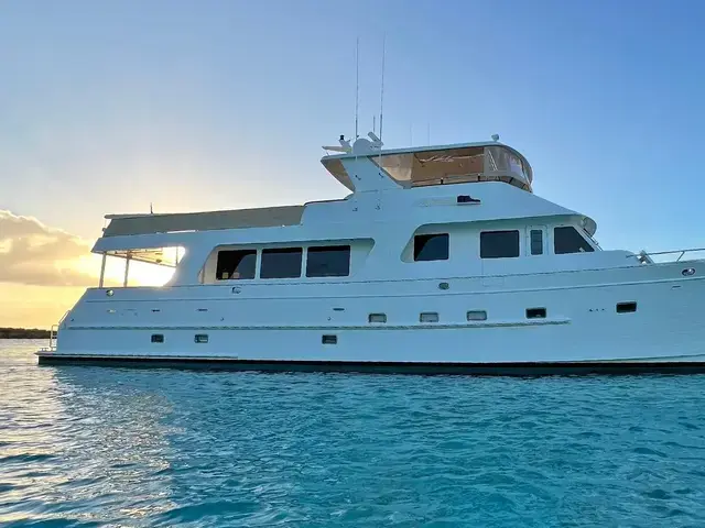 Outer Reef 800 Motoryacht