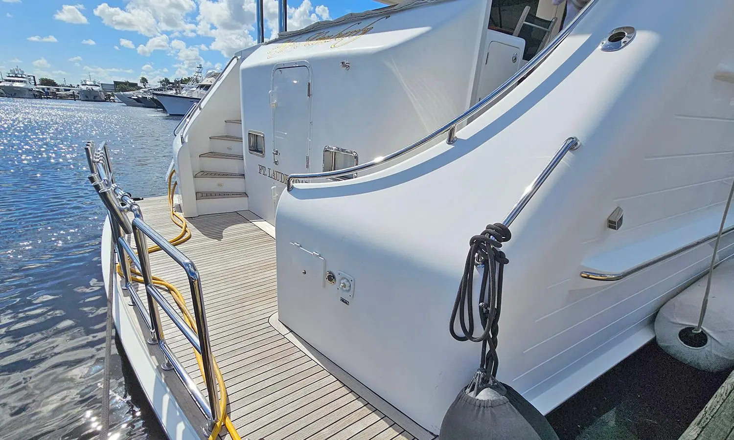 2007 Outer Reef 800 motoryacht