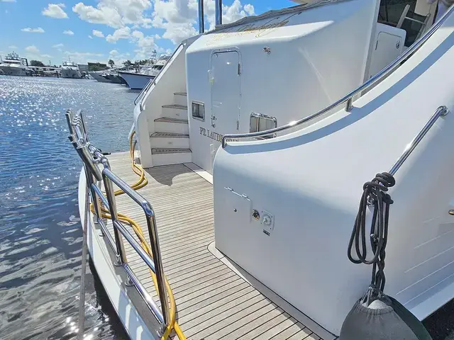 Outer Reef 800 Motoryacht