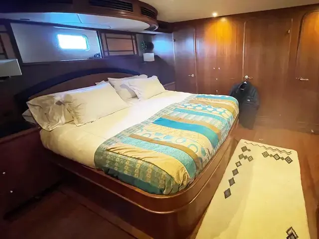 Outer Reef 700 Motoryacht