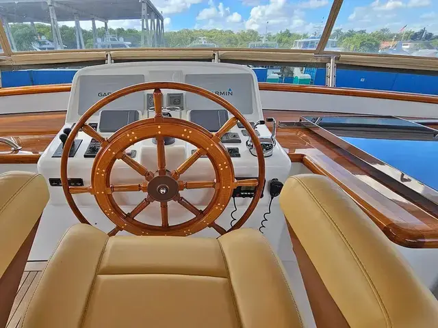 Outer Reef 800 Motoryacht