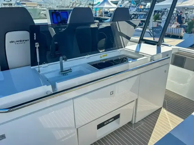 De Antonio Yachts D36 Open