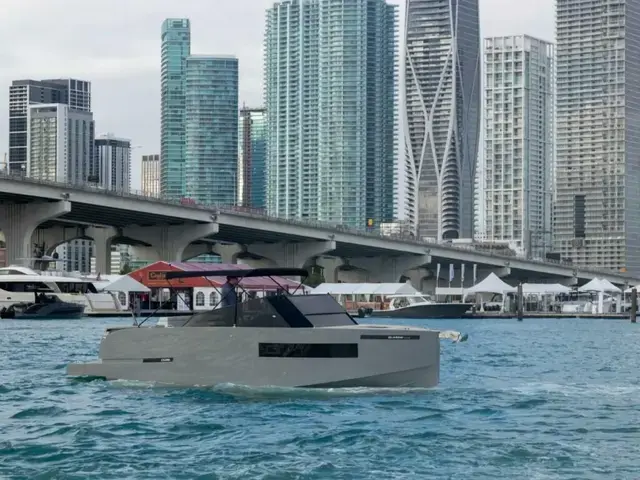 De Antonio Yachts D28 Cruiser