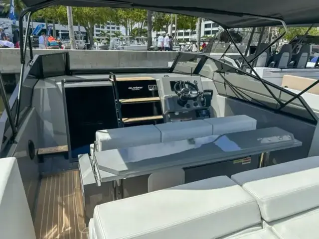 De Antonio Yachts D28 Cruiser