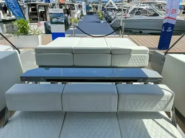 De Antonio Yachts D28 Cruiser