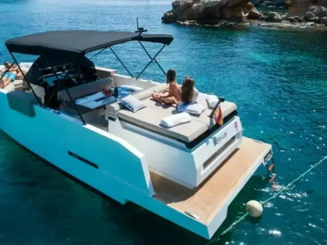 De Antonio Yachts D28 Open