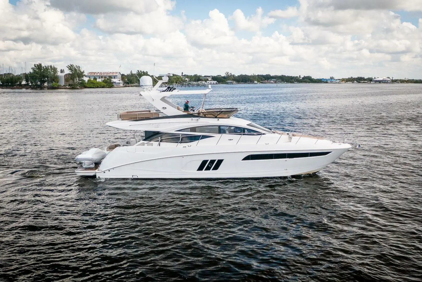 2016 Sea Ray l590