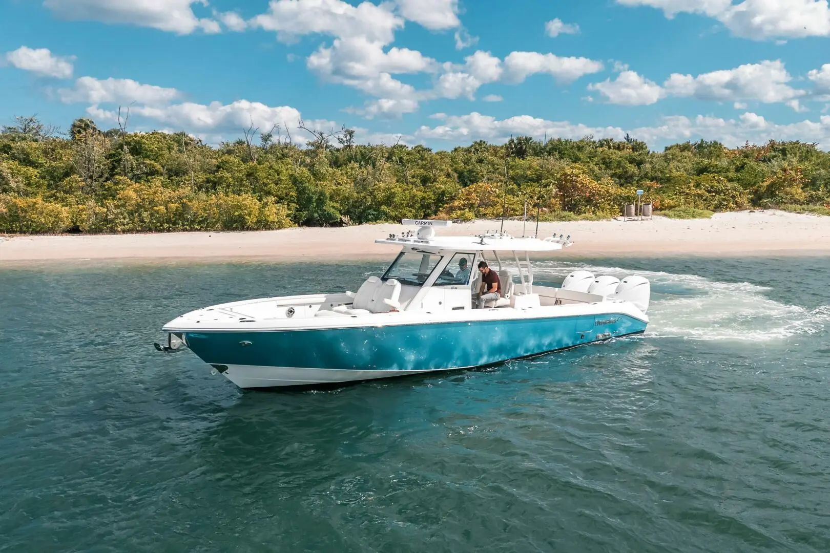 2022 Everglades Boats 395 cc