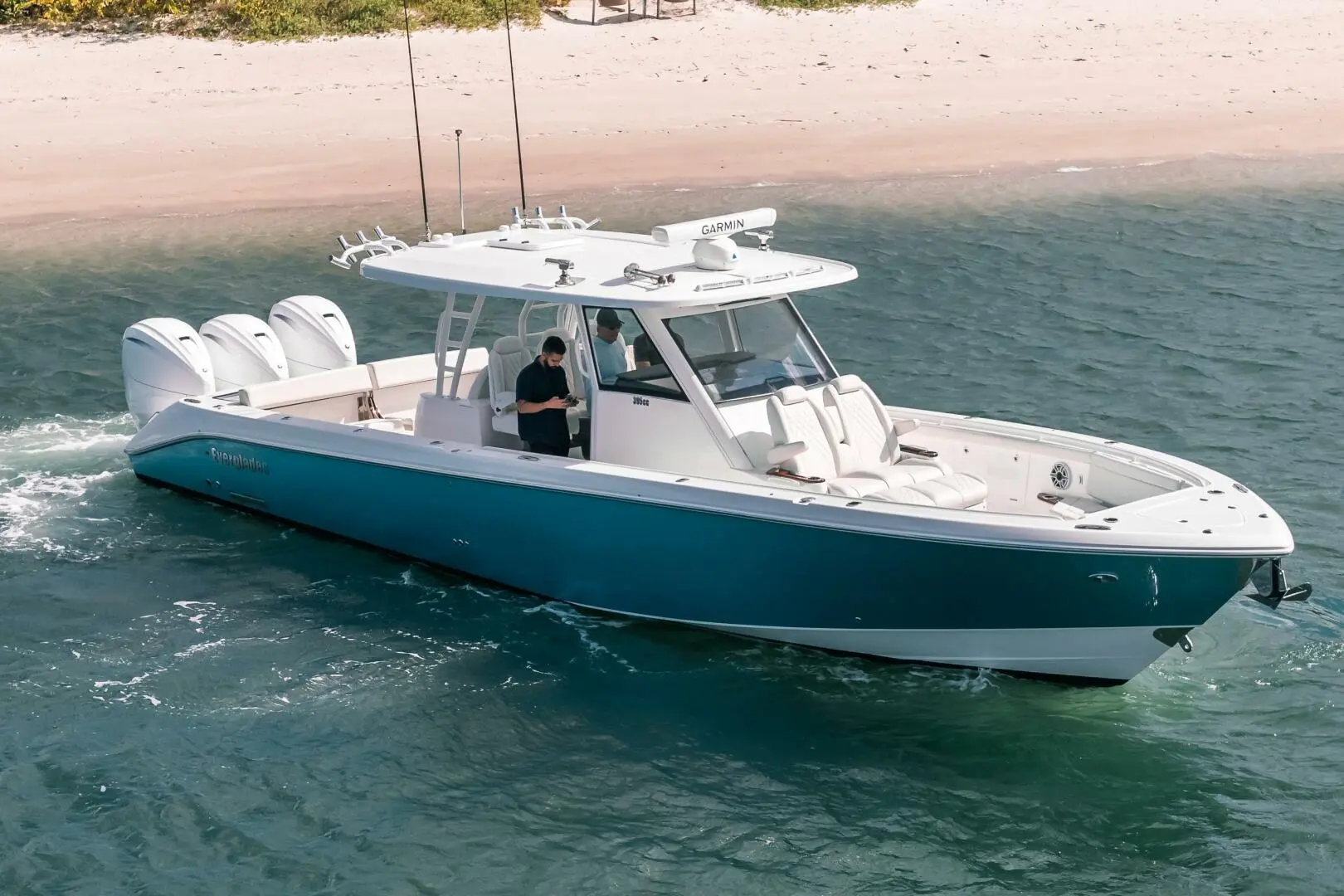 2022 Everglades Boats 395 cc